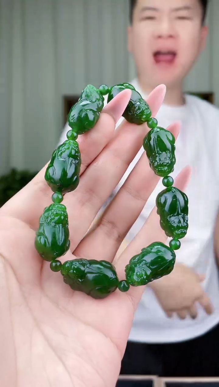 和田玉未镶嵌挂件拍一发一，多样性发货！