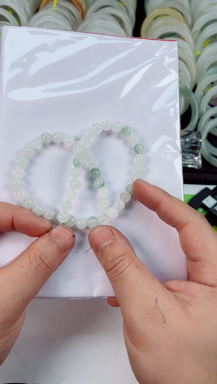 【闪购商品】石英质玉手镯未镶嵌天山翠玉石手链