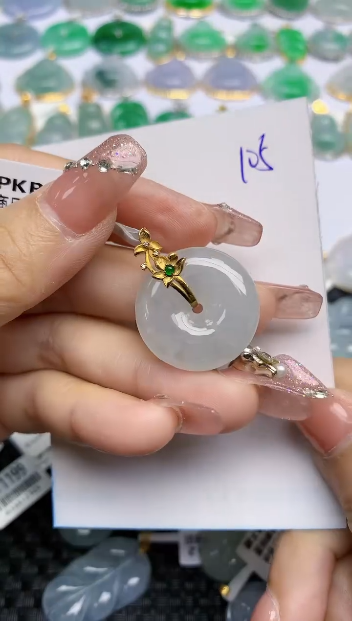 【闪购商品】翡翠颈饰18K金镶嵌天然A货翡翠 105