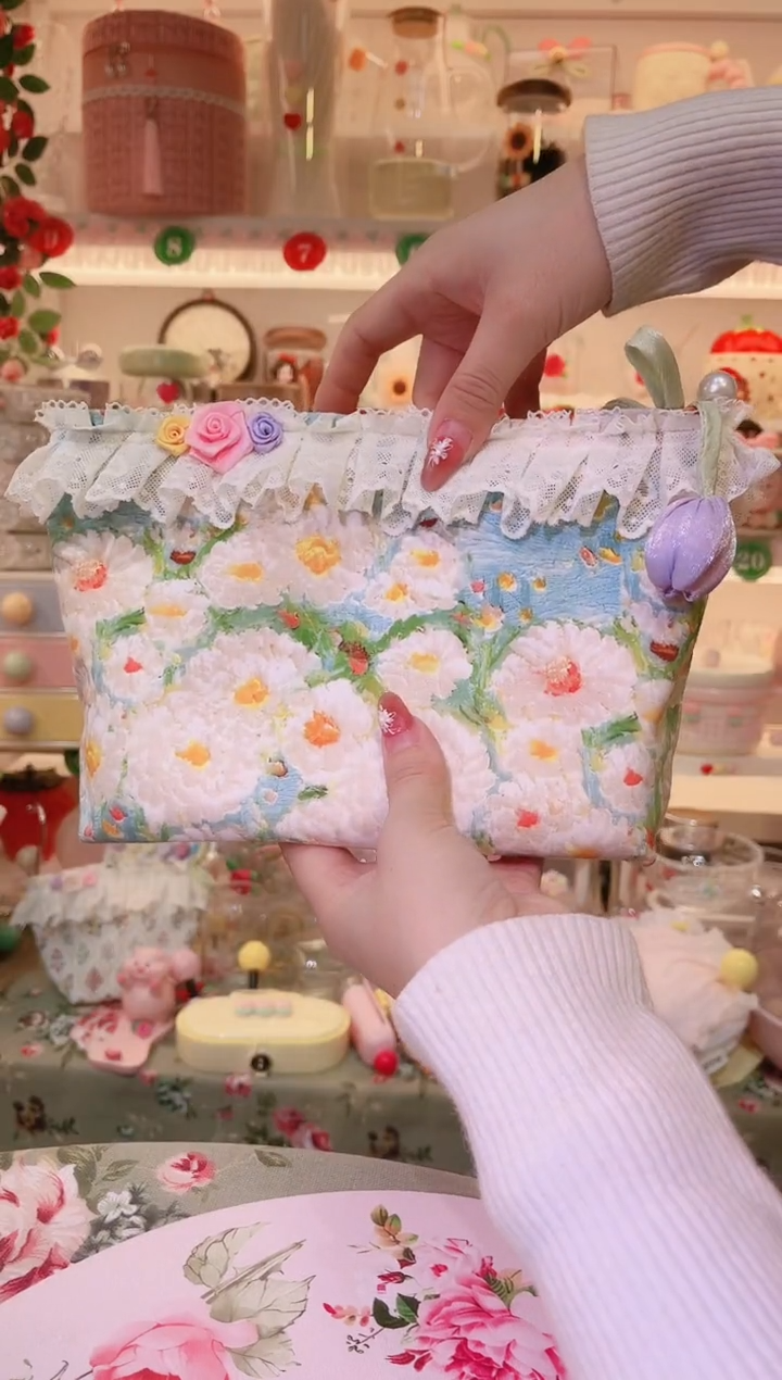 蕾丝油画化妆包——手工制作品质好！