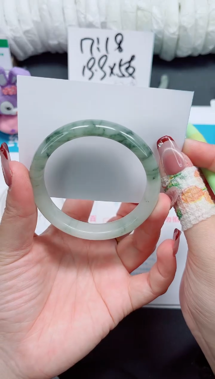 【闪购商品】石英质玉手镯未镶嵌87