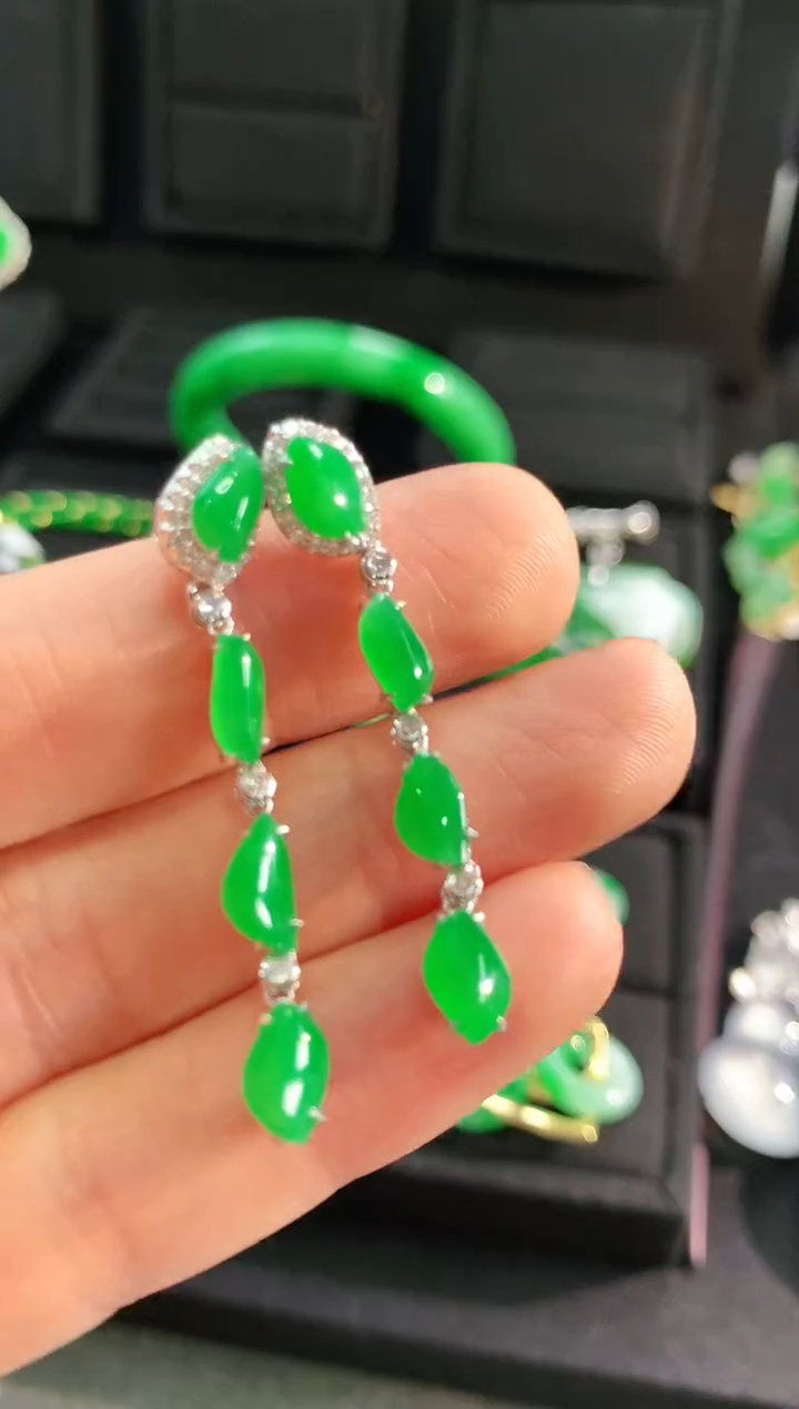 【闪购商品】翡翠耳饰18K金镶嵌耳饰