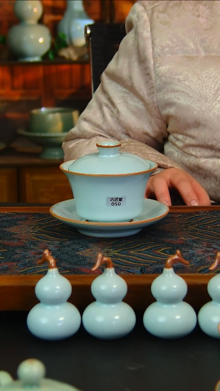 瓷片天青马蹄盖碗微瑕