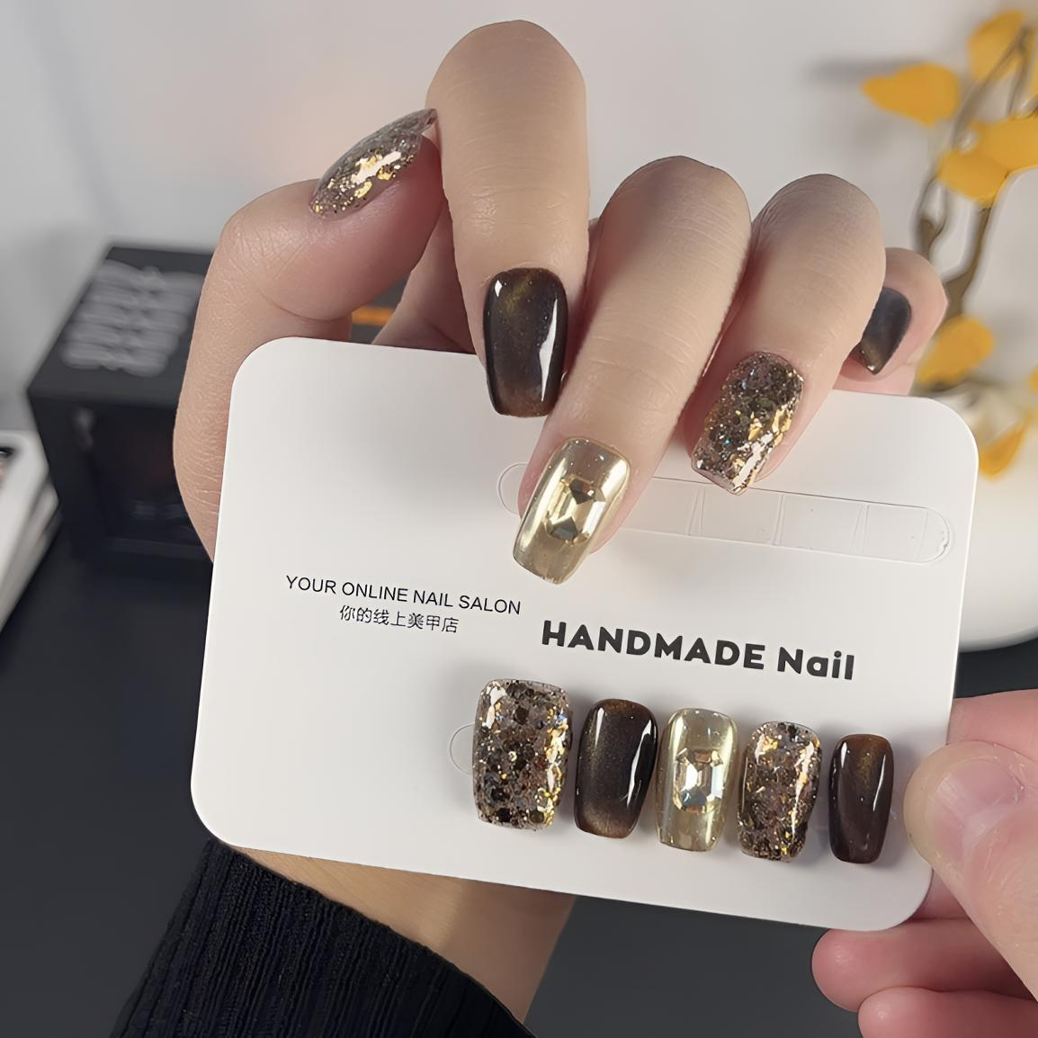 高级感猫眼美甲复古穿戴甲秋冬轻奢显白碎钻金色爆款纯手工穿戴甲