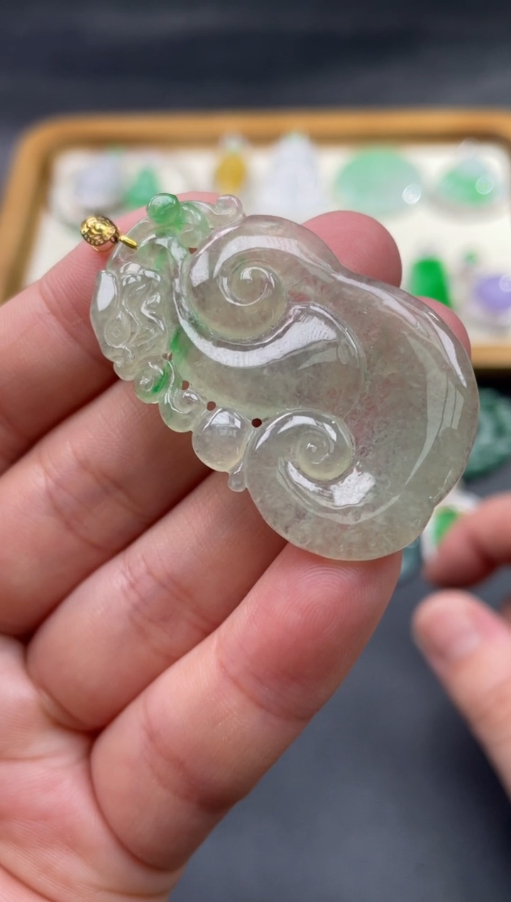 【闪购商品】翡翠颈饰18K金镶嵌32.........