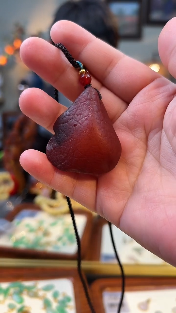 琥珀颈饰未镶嵌吊坠