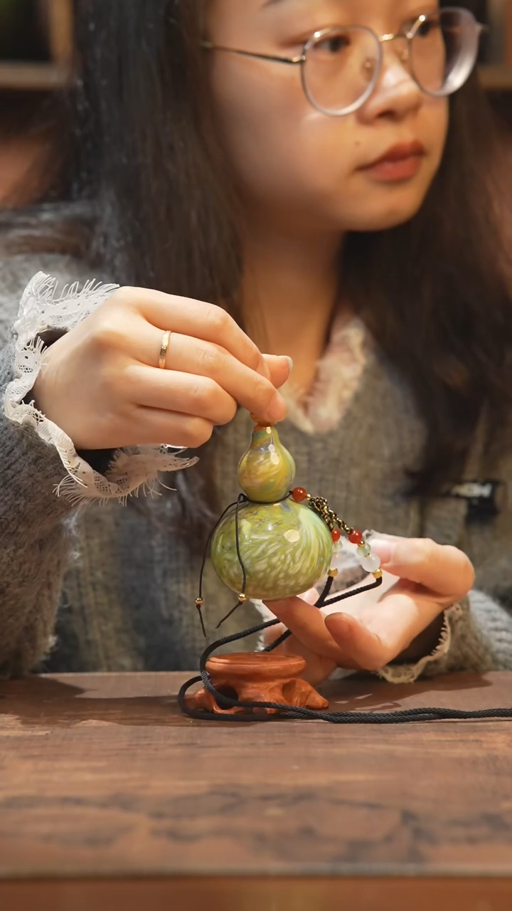 【闪购商品】109号-大漆飘漆小葫芦脖挂