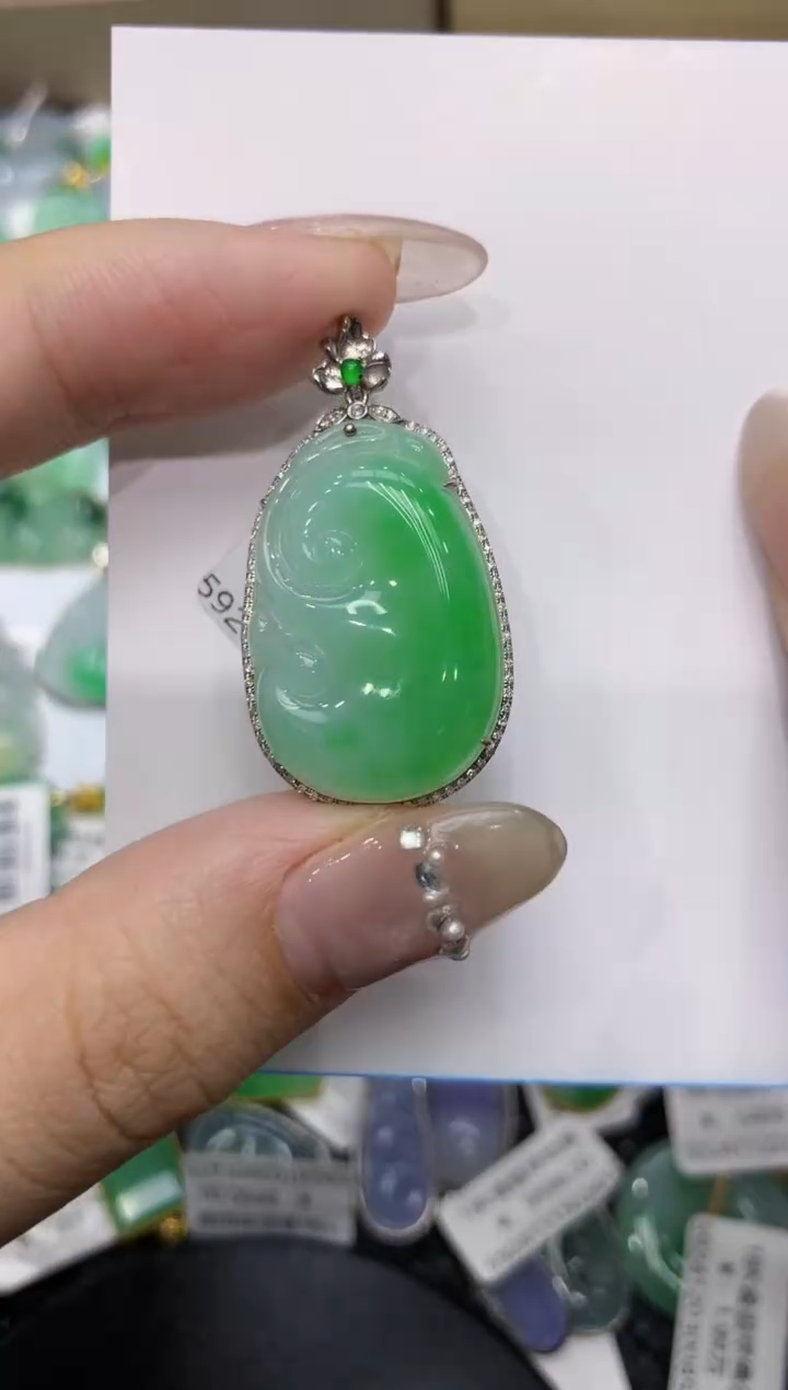 【闪购商品】翡翠颈饰18K金镶嵌222222222