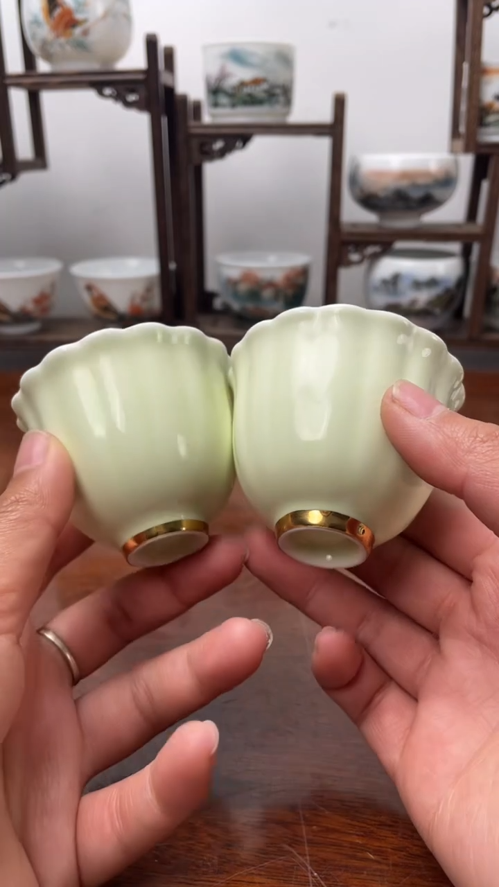 【闪购商品】1釉下彩高温手绘 色釉杯 一对