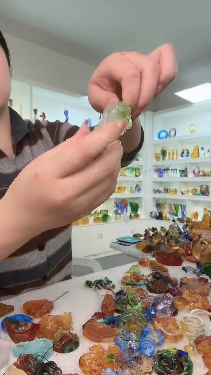 手工艺品琉璃人财二旺