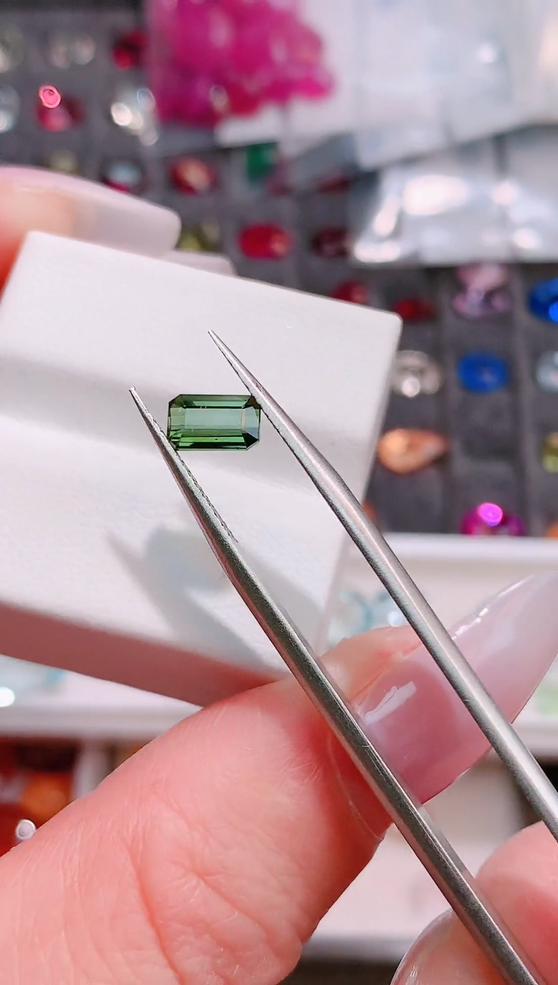 未镶嵌珠宝半成品碧玺坦桑尼亚绿色碧玺天然0.9ct