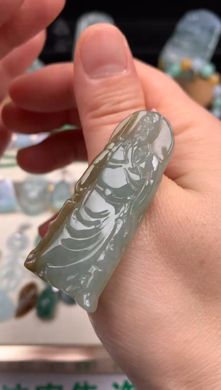 颈饰未镶嵌翡翠吊坠关关