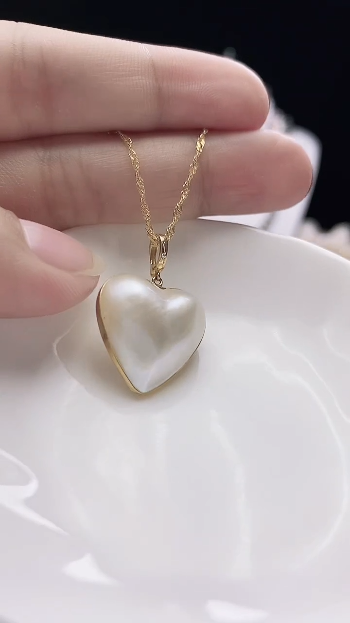 【闪购商品】拼合珍珠（马贝珠）颈饰18K金镶嵌海水马贝吊坠