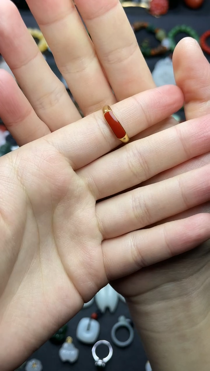 18K金镶嵌戒指南红玛瑙马鞍戒指06