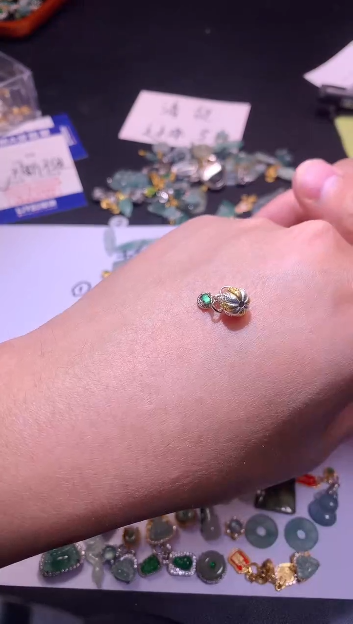 【闪购商品】翡翠吊坠(不含链)银S925镶嵌1