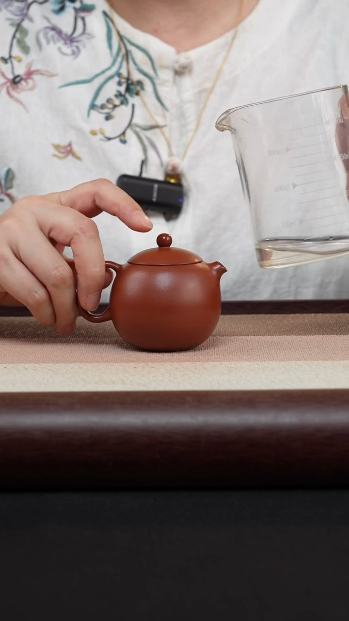 【闪购商品】紫砂茶壶朱泥-河豚西施MH-1695