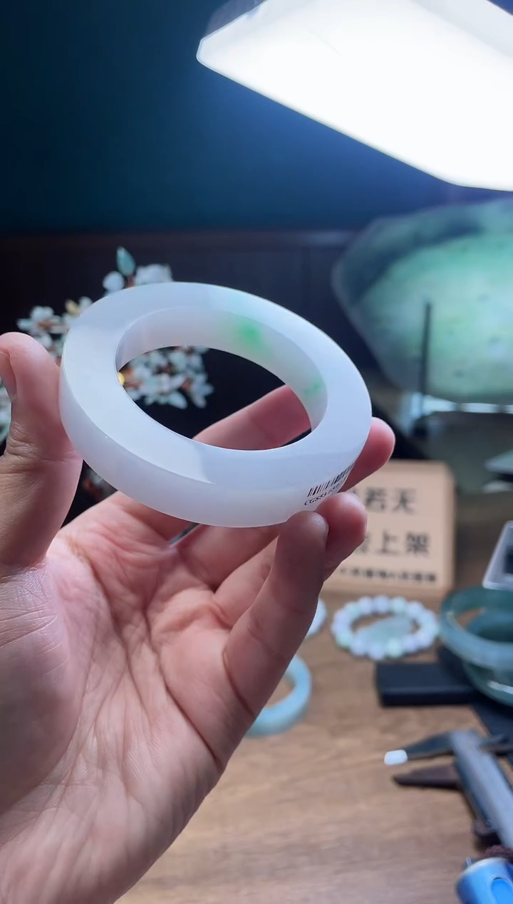 【闪购商品】定制翡翠手镯未镶嵌定制