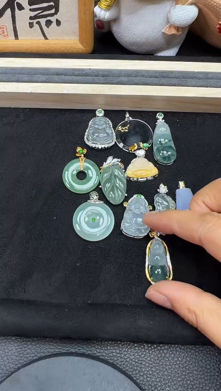 【闪购商品】翡翠耳饰18K金镶嵌勿拍