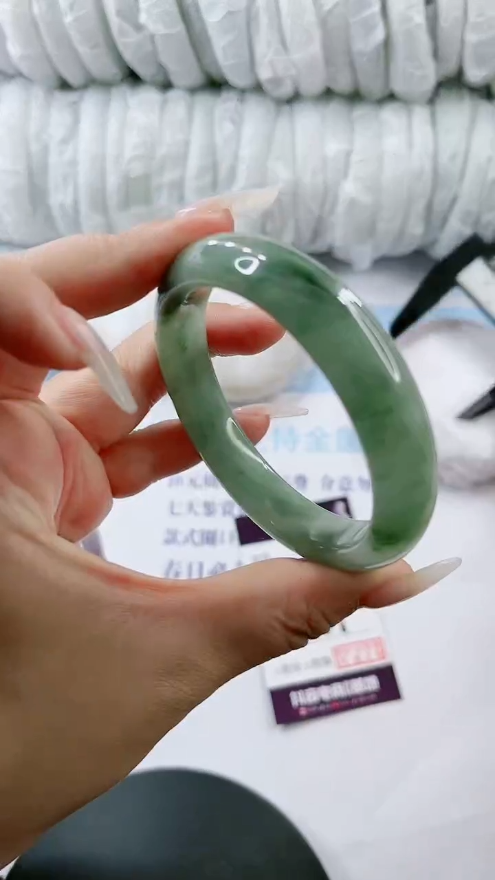 【闪购商品】石英质玉手镯未镶嵌多样性发货L408