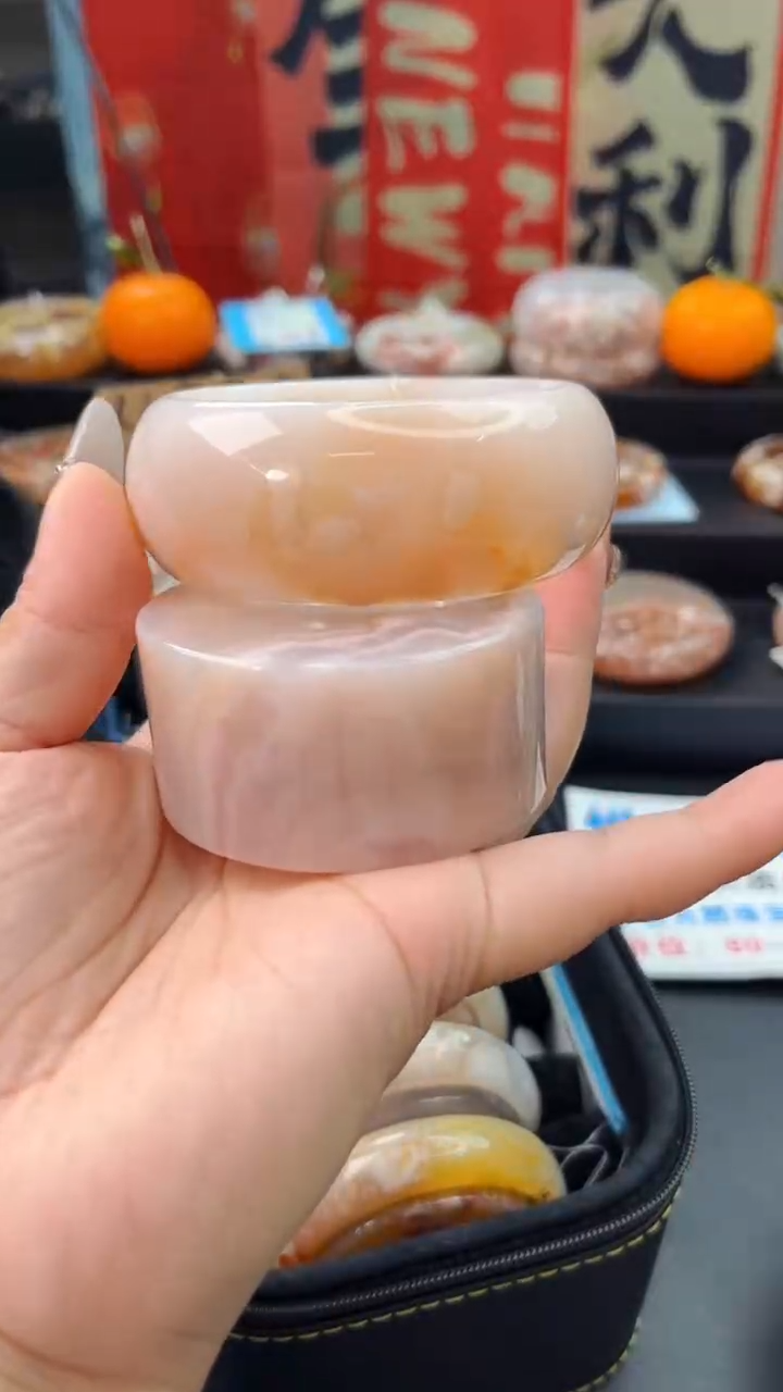 【闪购商品】石英质玉手镯未镶嵌赠送镯心（60圈口）