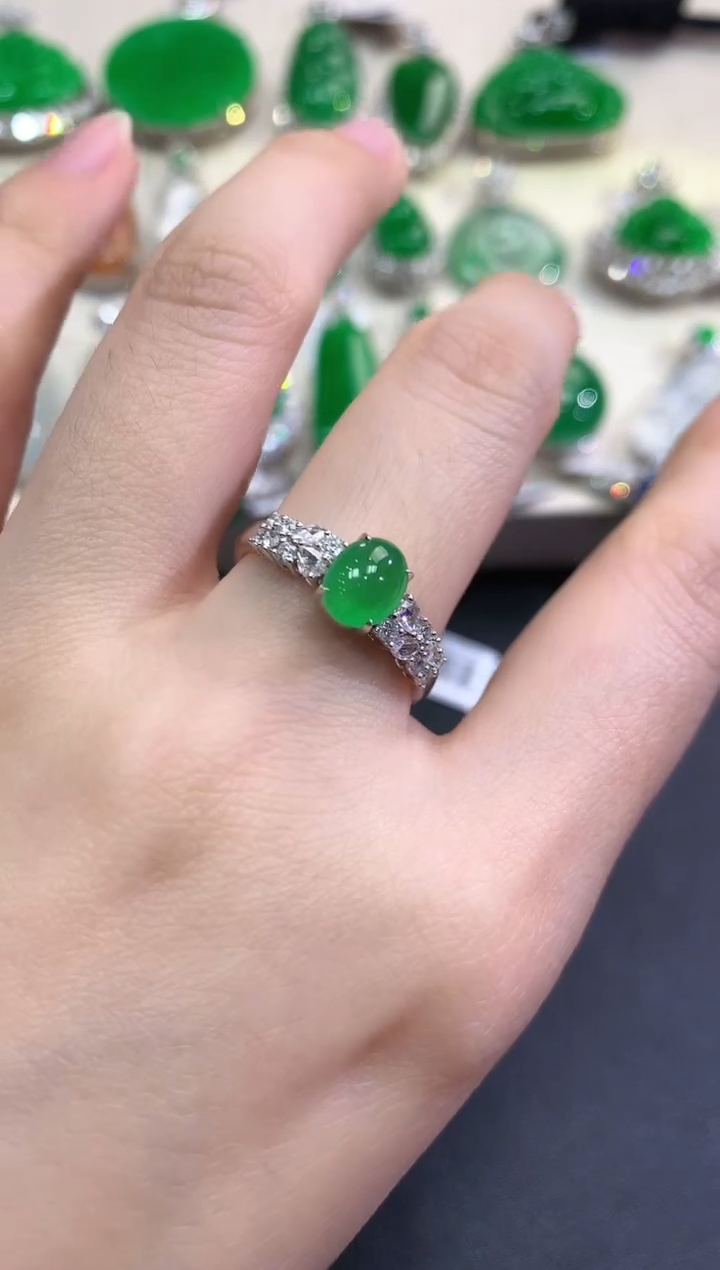 【闪购商品】翡翠戒指18K金镶嵌D19   