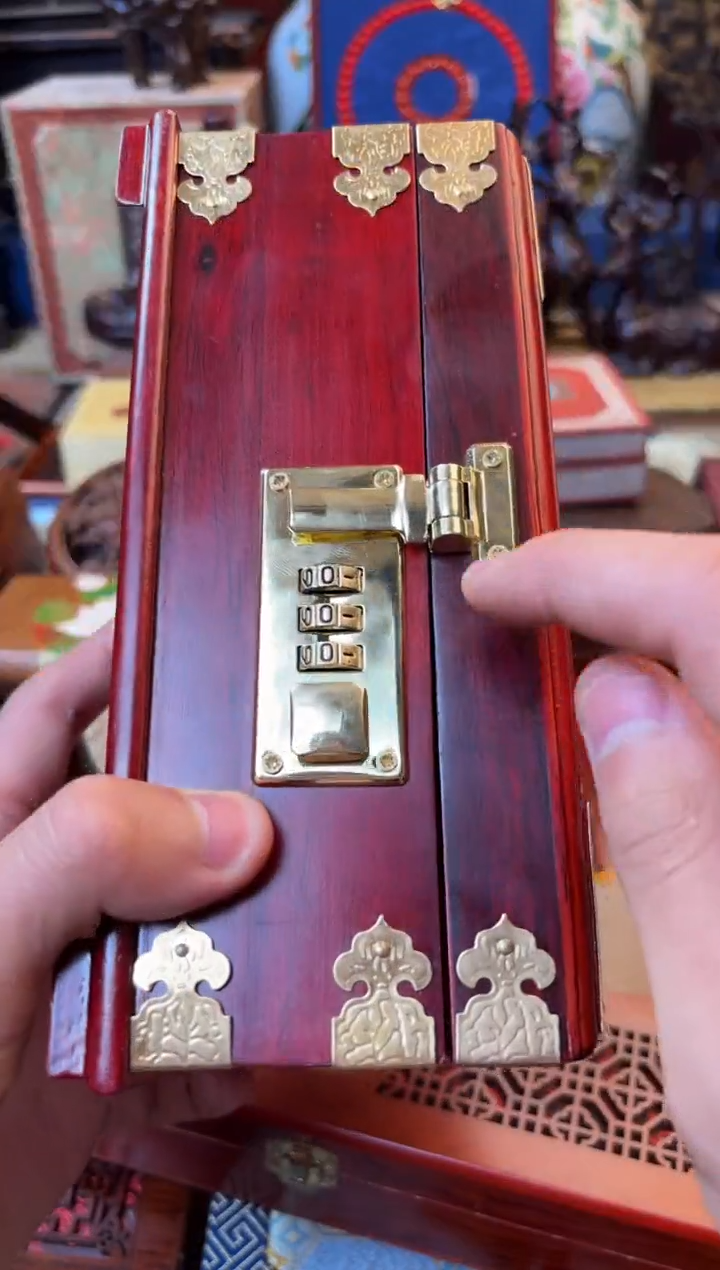 檀香紫檀（小叶紫檀）——————————————198首饰盒