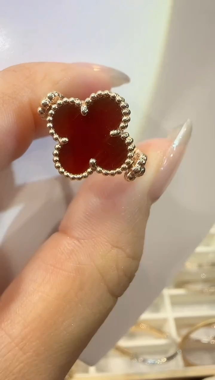 【闪购商品】玛瑙/玉髓戒指18K金镶嵌12-13圈口红色四叶草