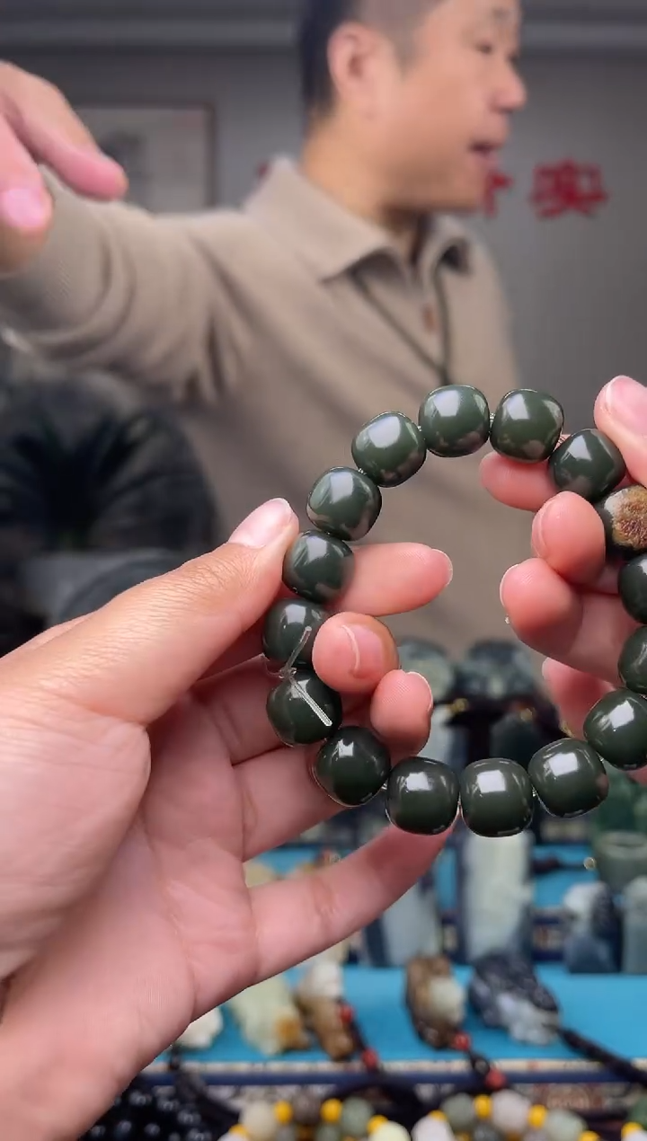 未镶嵌和田玉挂件1