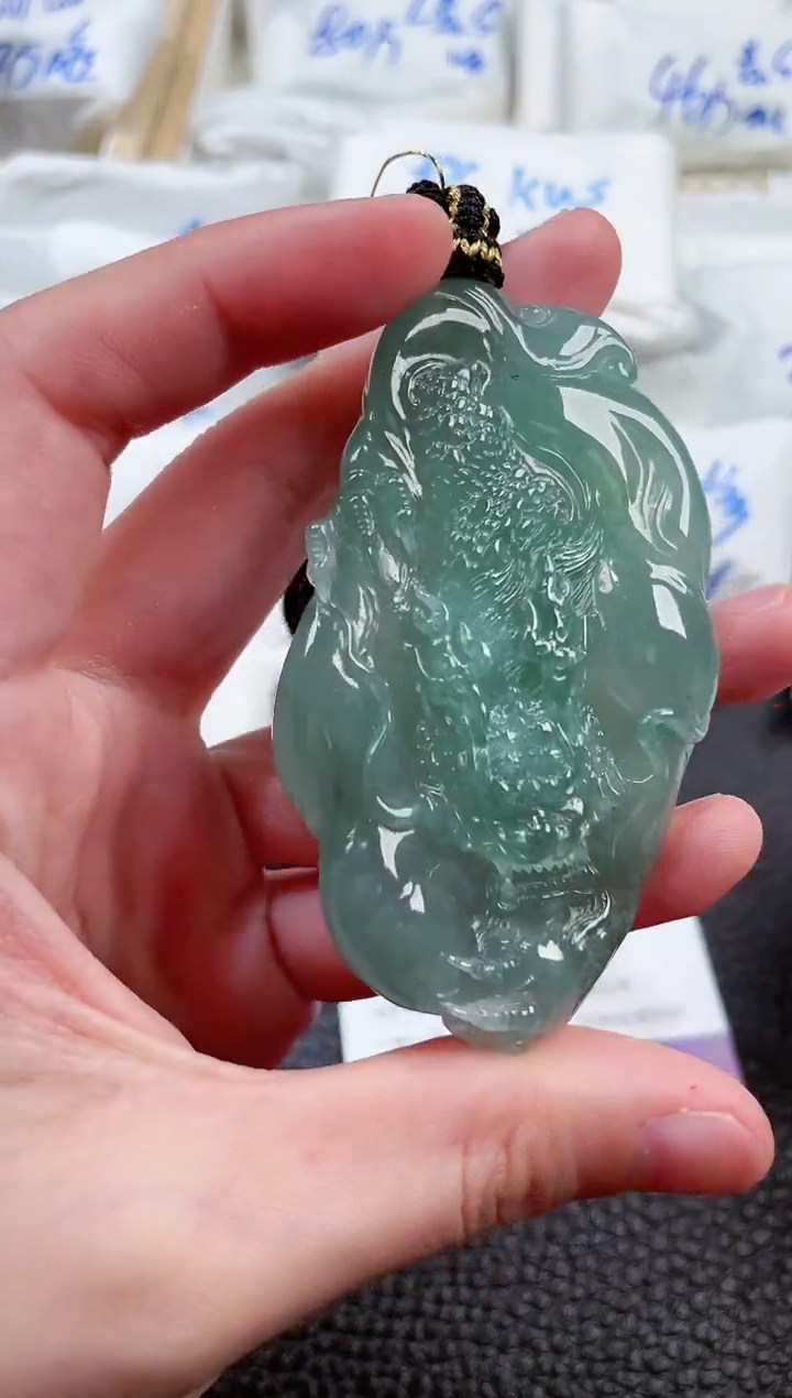 【闪购商品】翡翠颈饰未镶嵌00006719