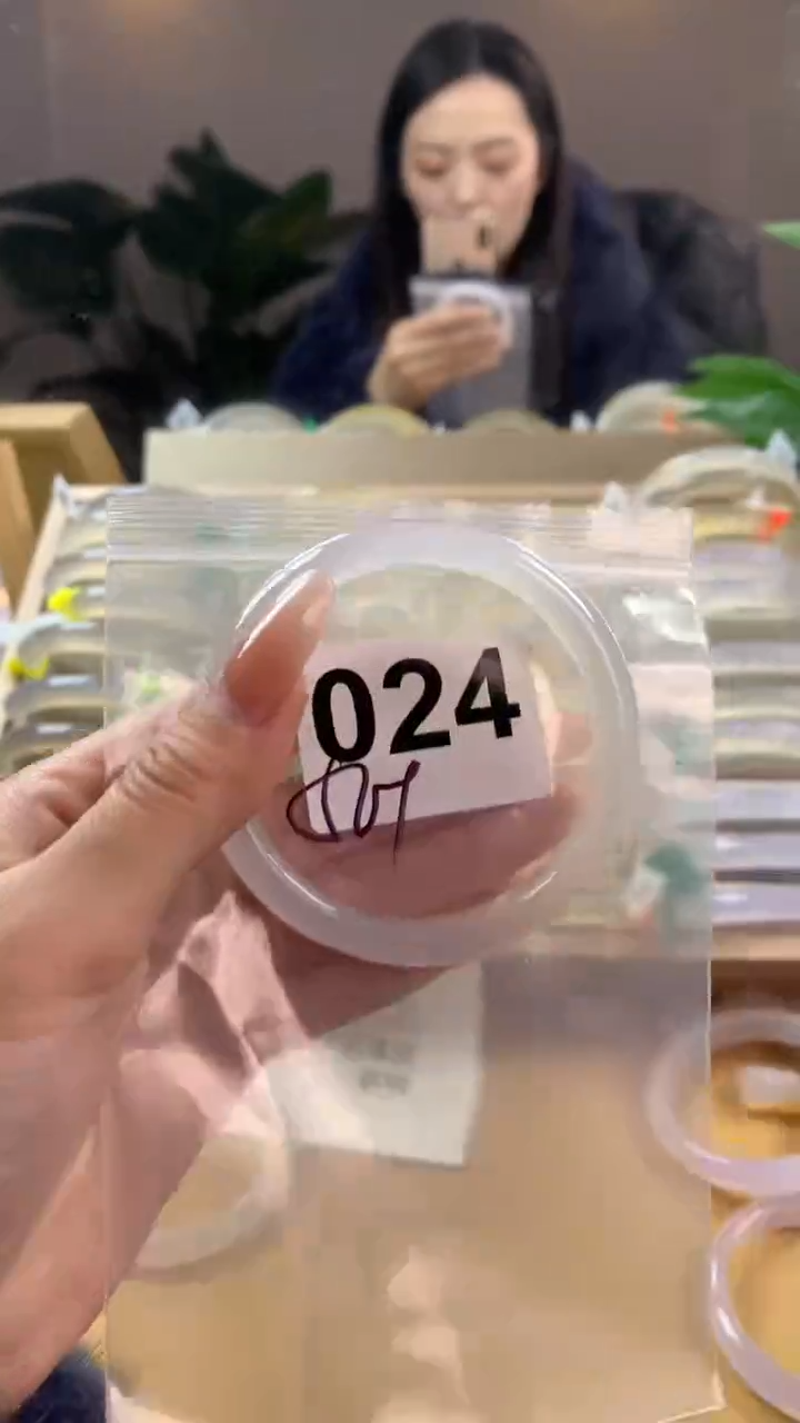 【闪购商品】玛瑙/玉髓手镯未镶嵌024