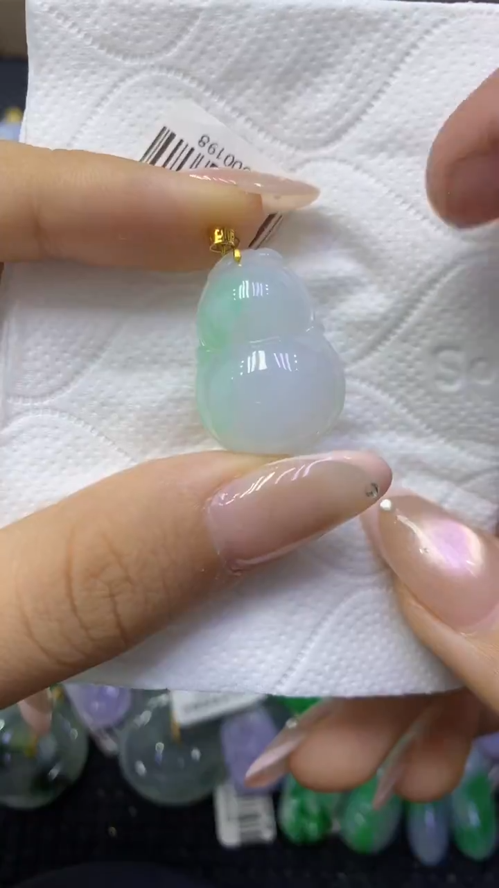 颈饰18K金镶嵌翡翠天然缅甸翡翠A货
