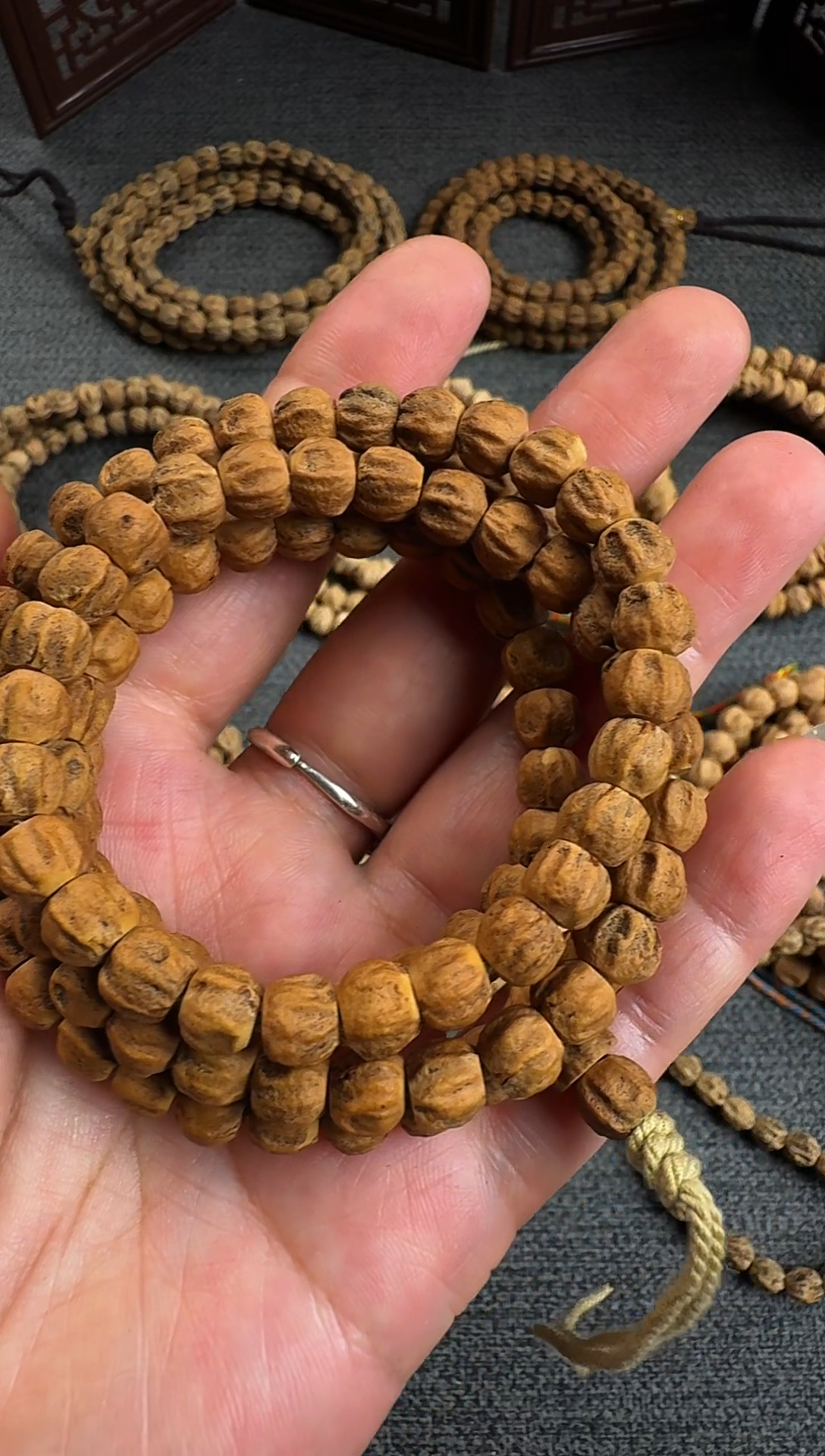 手串柏香籽/百香籽黄油皮尸陀林