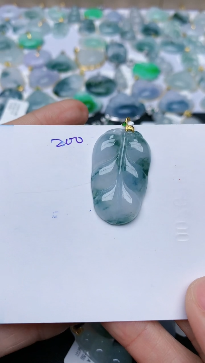 【闪购商品】翡翠颈饰18K金镶嵌天然翡翠A货    200