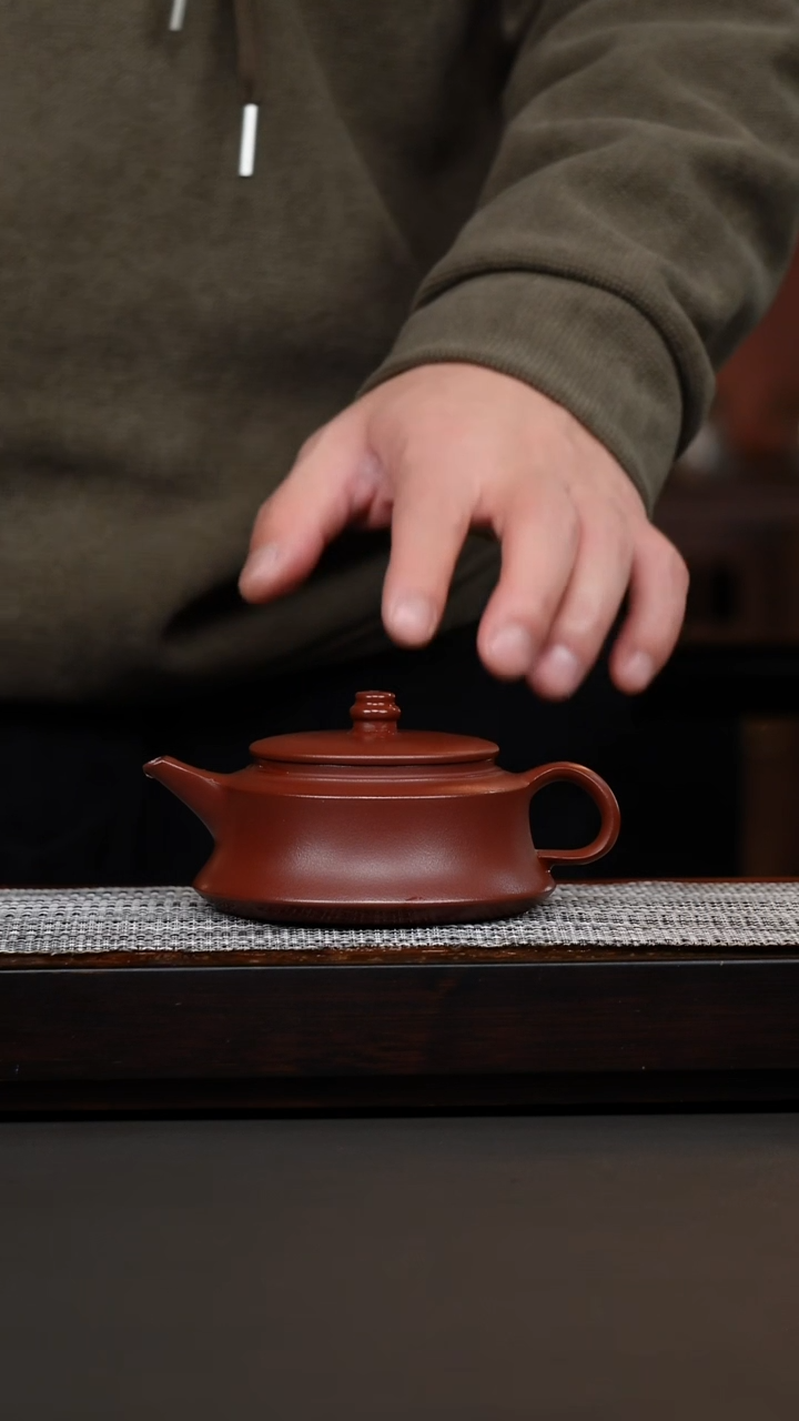 茶壶紫砂红皮龙鱼罩