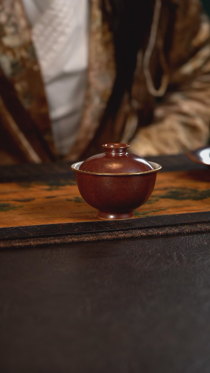 【闪购商品】杯聚澜堂描金红金花釉卷边盖碗