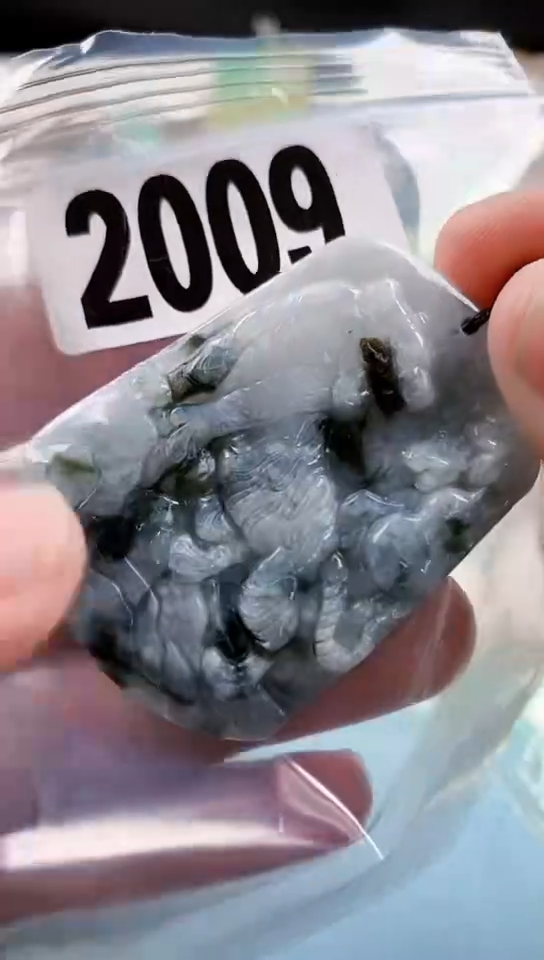 【闪购商品】翡翠挂件未镶嵌天然翡翠吊坠挂件