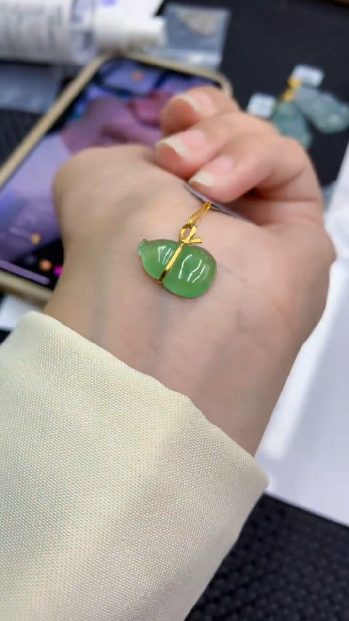 【闪购商品】翡翠颈饰18K金镶嵌            8