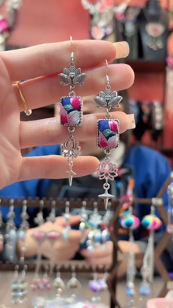 织绣 云织谣民族风精美饰品   241、