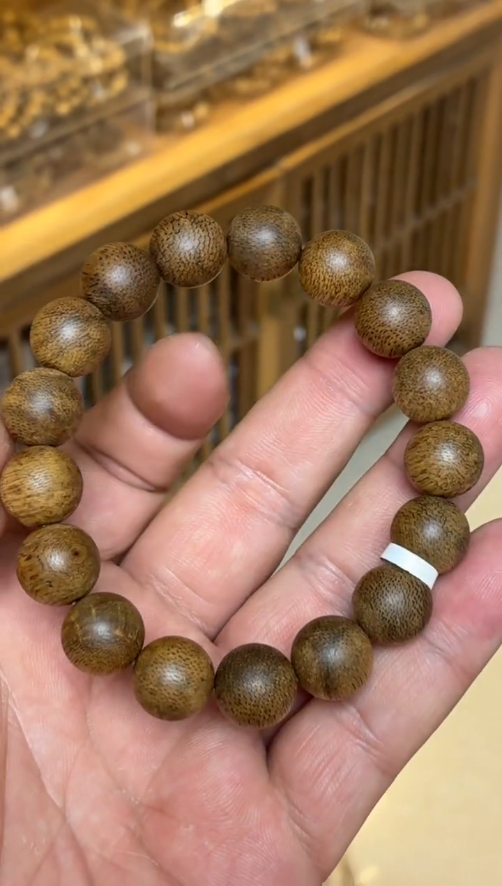 沉香手串 菩萨棋圆珠单圈1.3+多样性发其一