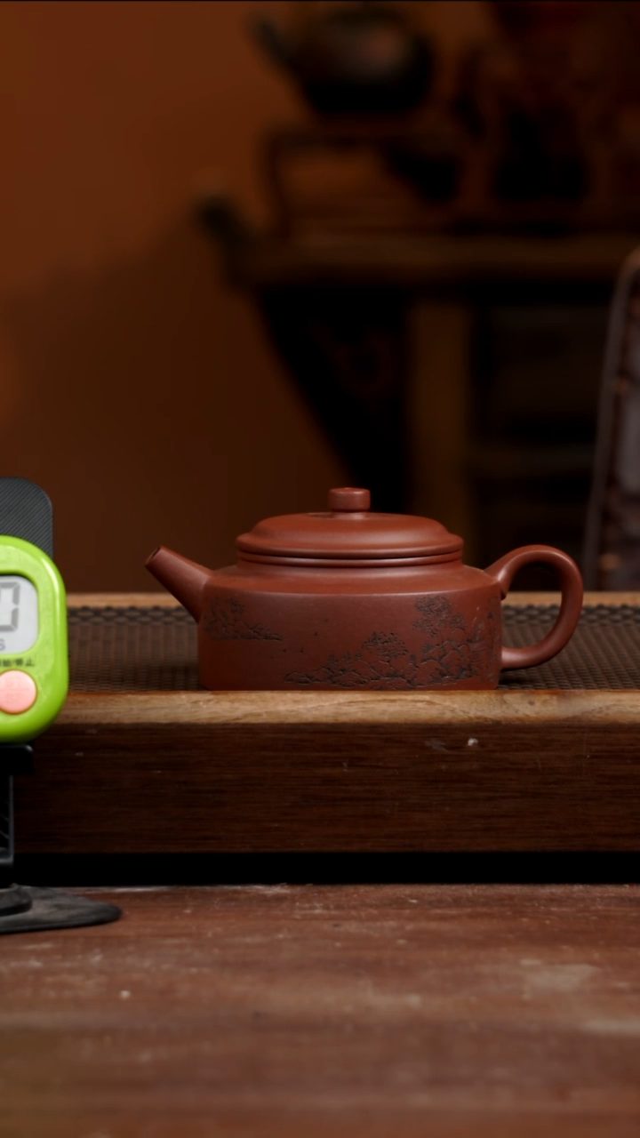 茶壶紫砂用****7四号井底槽青德钟200CC