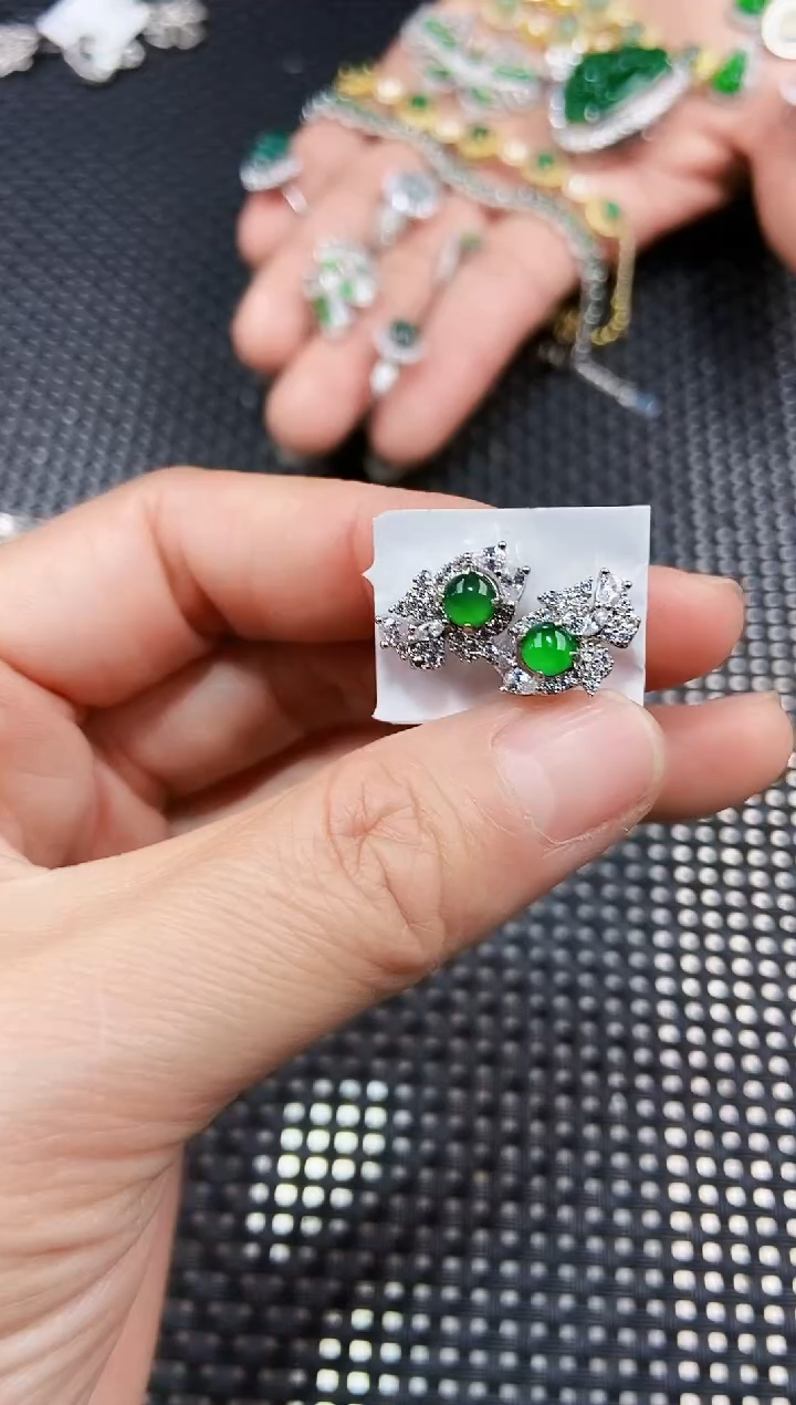 【闪购商品】翡翠耳饰未镶嵌111111111