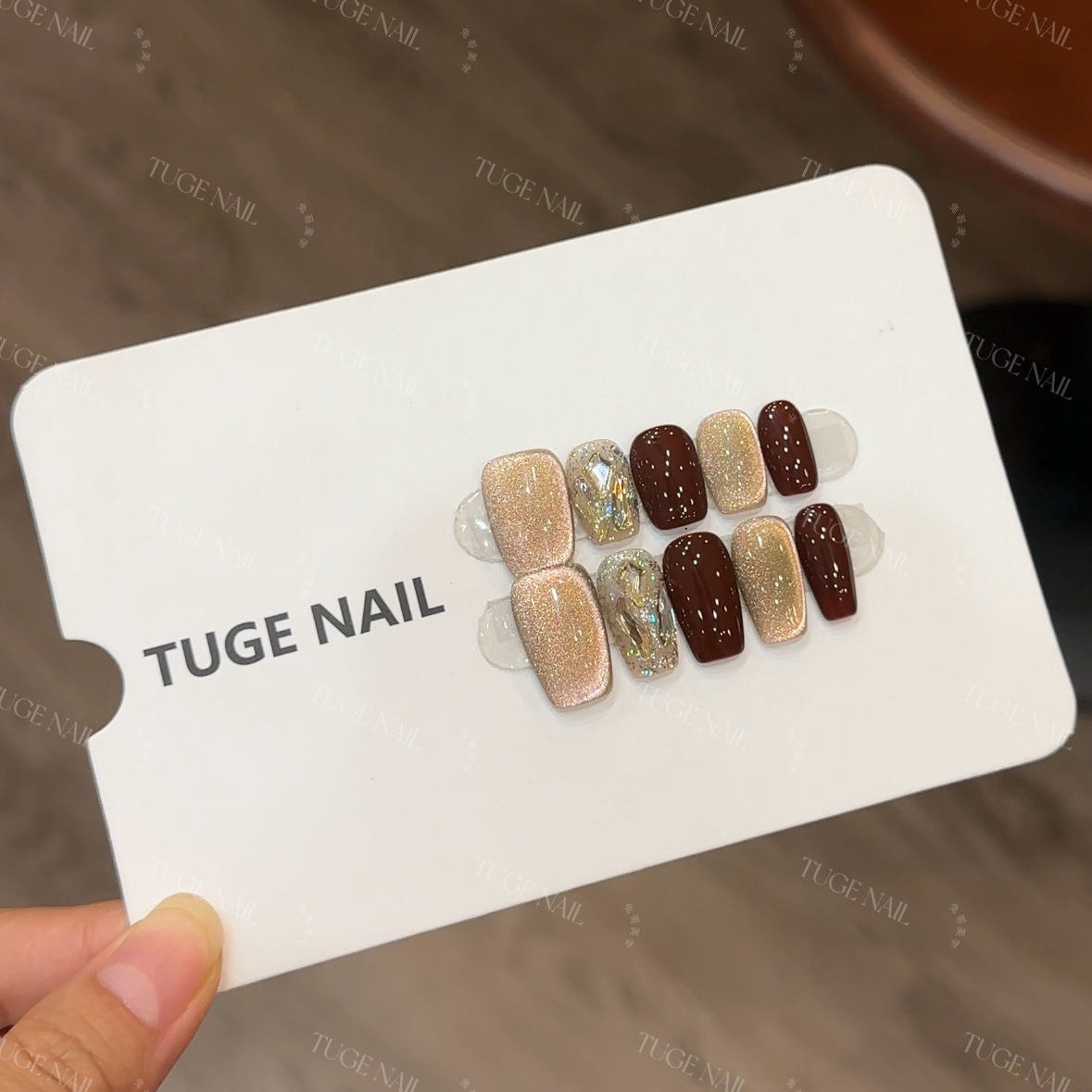 TugeNail “青提美人” 经典跳色轻奢美式美甲气质猫眼美甲-小鱼儿