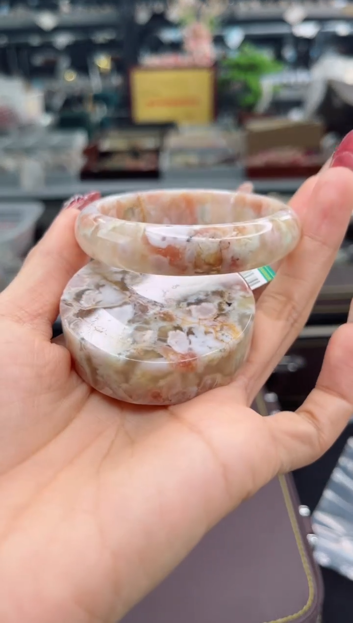 【闪购商品】石英质玉手镯未镶嵌54圈口（赠品镯心）6608109