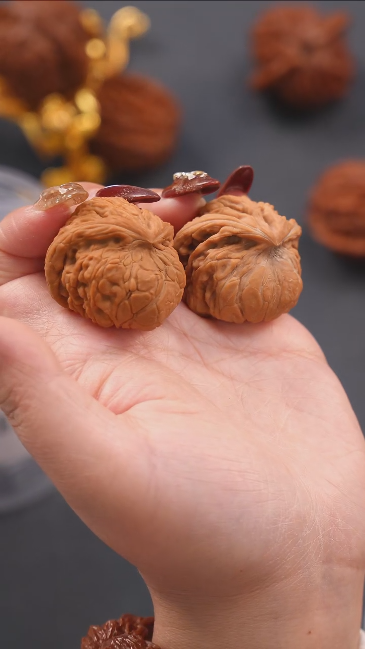 【闪购商品】文玩核桃把件宫灯蛇王