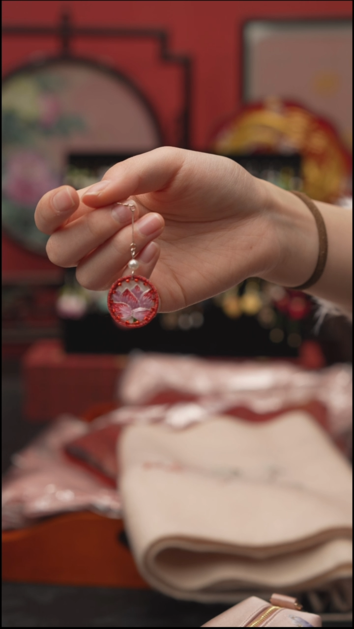 刺绣婉*～非遗苏绣手工饰品