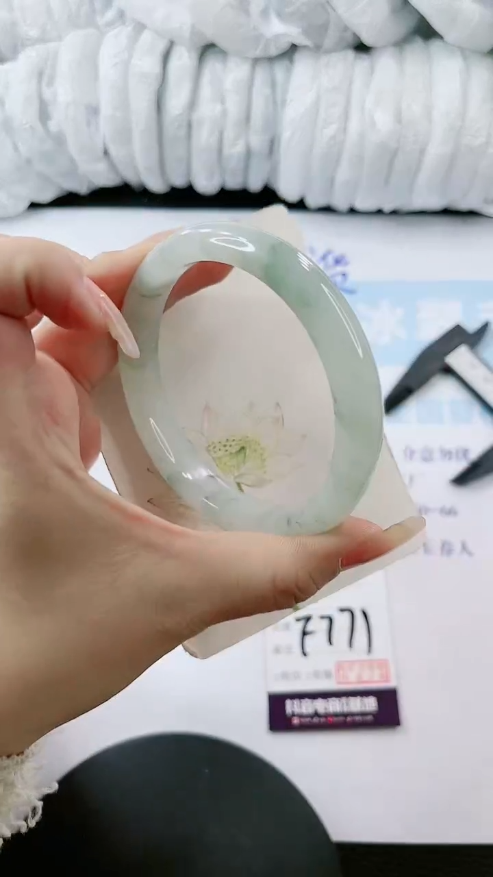 【闪购商品】石英质玉手镯未镶嵌多样性发货F771-63