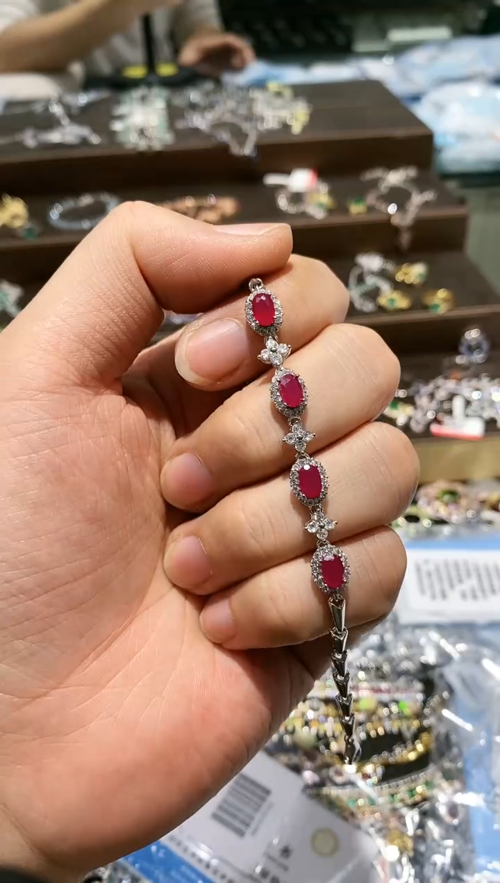 【闪购商品】红宝石手链银S925镶嵌手链