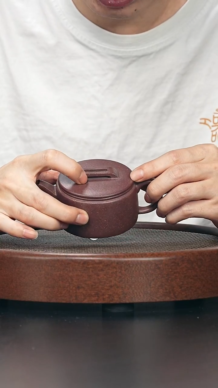 茶壶紫砂马蹄嘴汉瓦-千禧紫泥-全手工微微瑕
