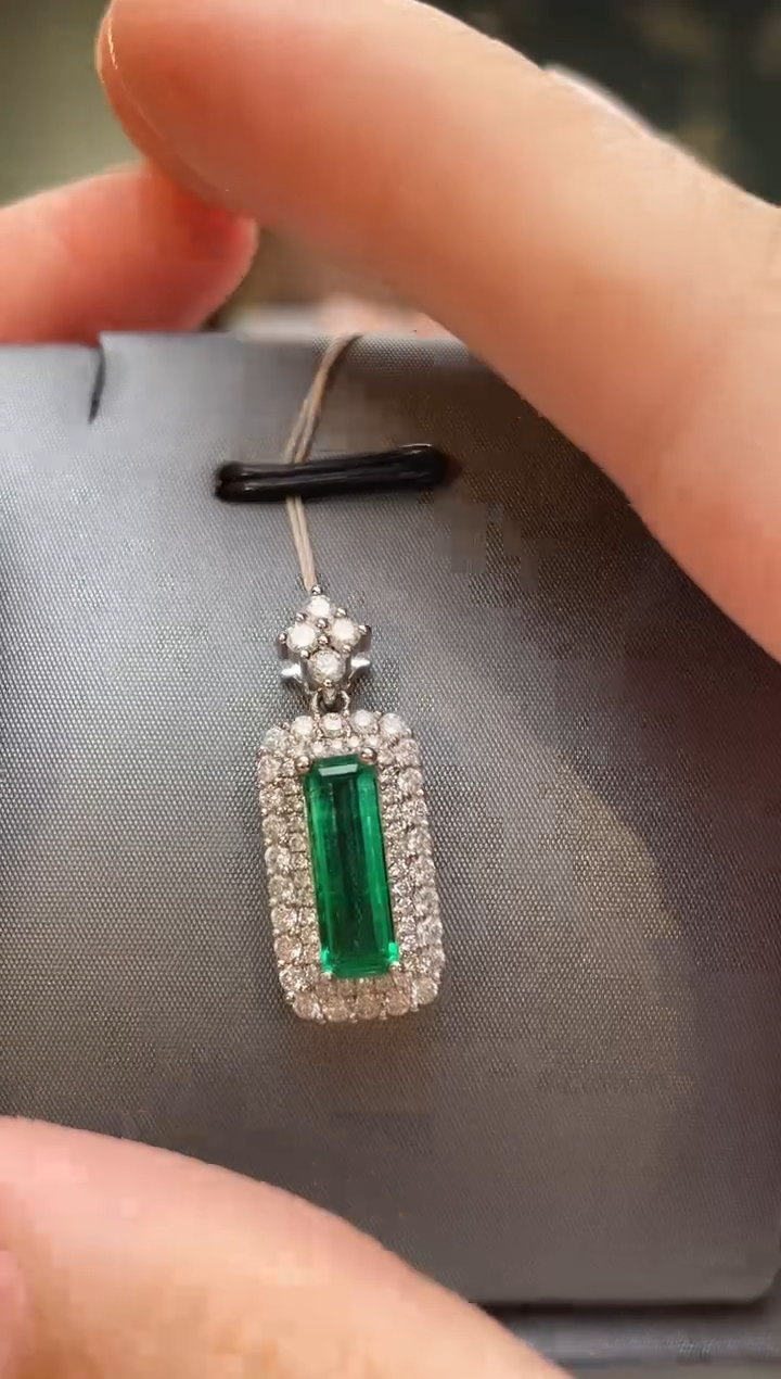 吊坠(不含链)铂Pt950镶嵌祖母绿阿富汗主石：1.06ct