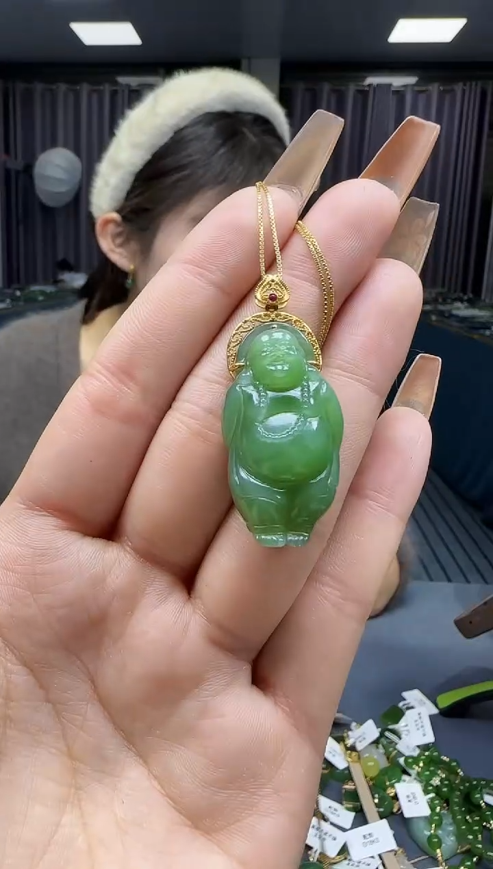【闪购商品】和田玉挂件18K金镶嵌1